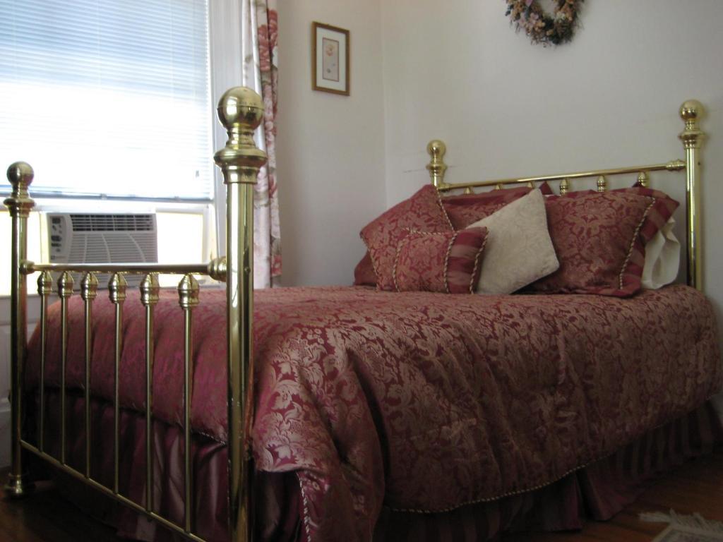 Historic Hill Inn Newport Bagian luar foto