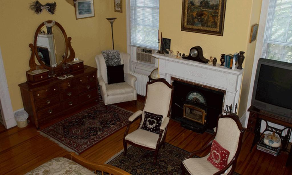 Historic Hill Inn Newport Ruang foto