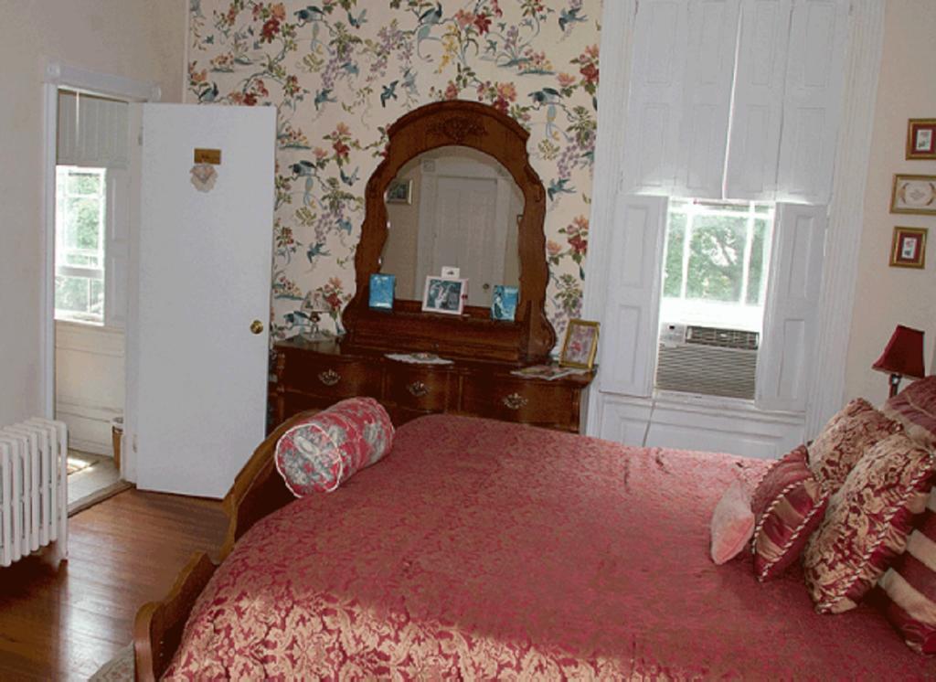 Historic Hill Inn Newport Ruang foto
